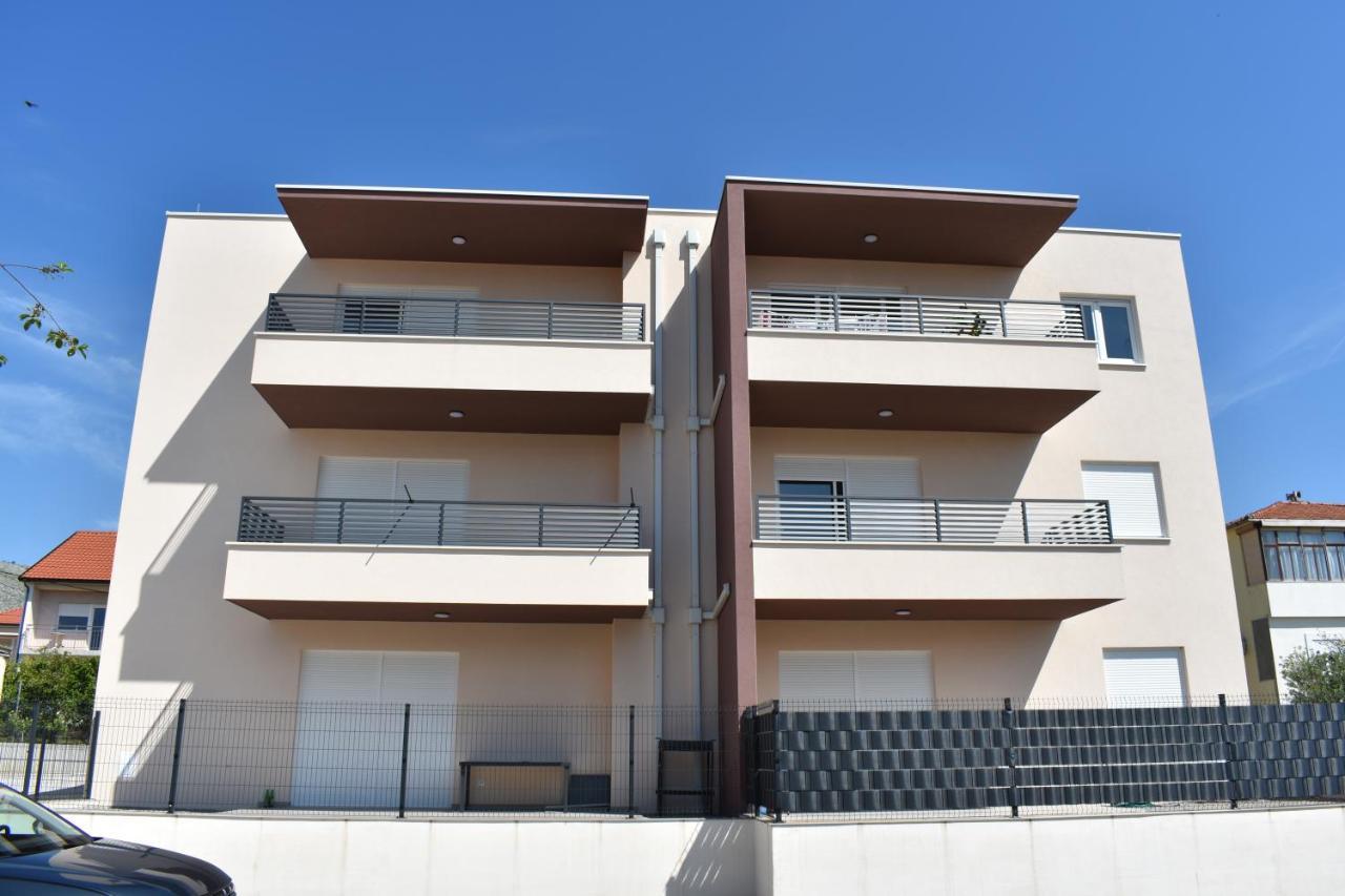Apartment Ivi Трогір Екстер'єр фото