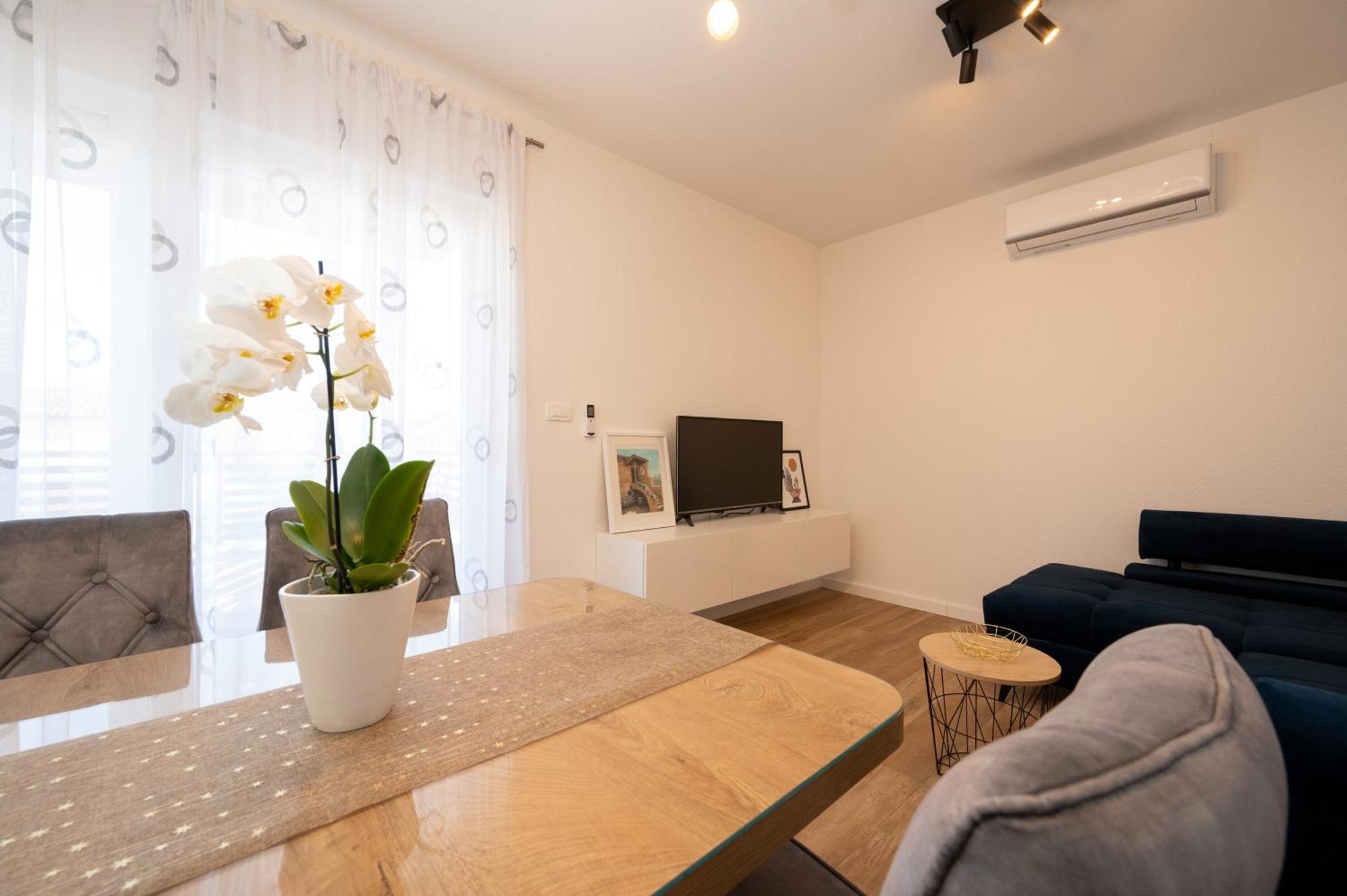 Apartment Ivi Трогір Екстер'єр фото